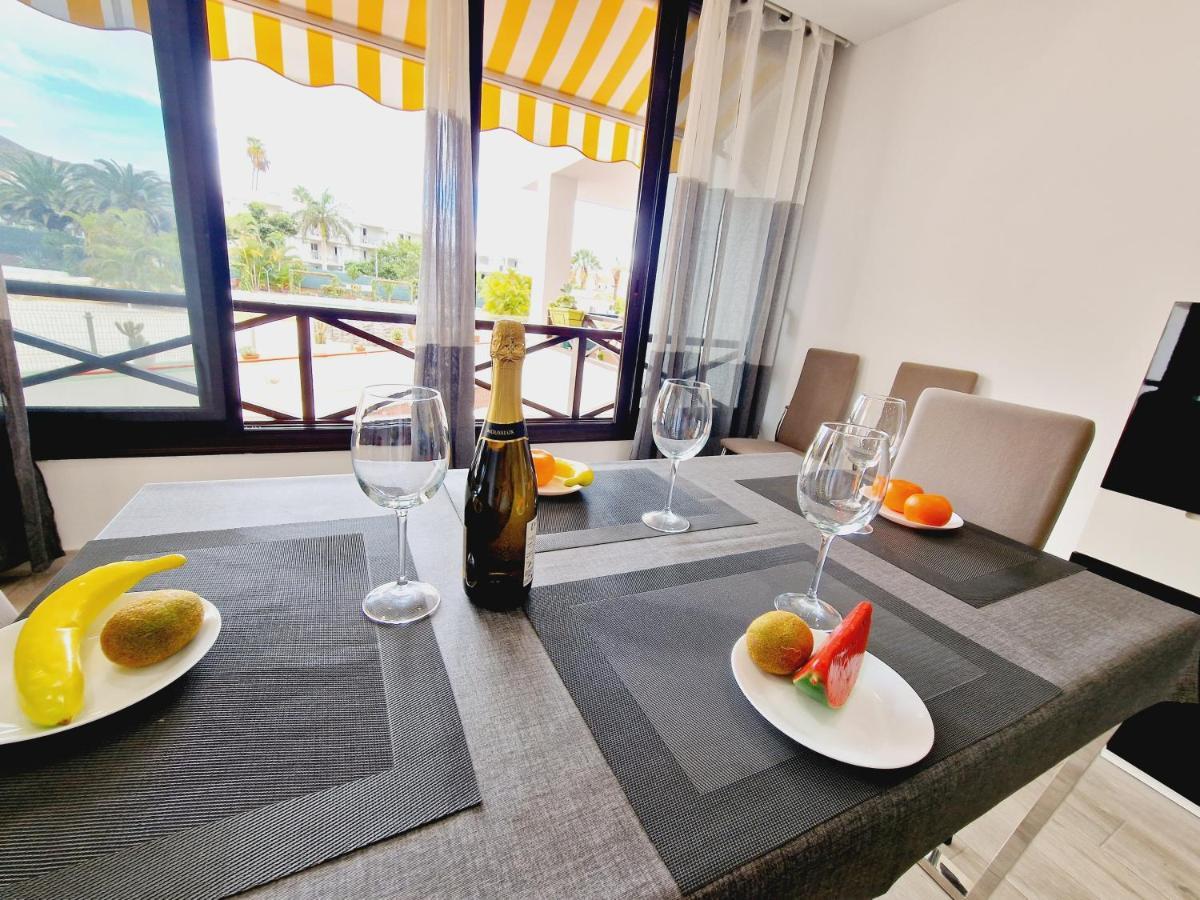 Luxury San Marino Apartment & Pool View Лос-Крістіанос Екстер'єр фото