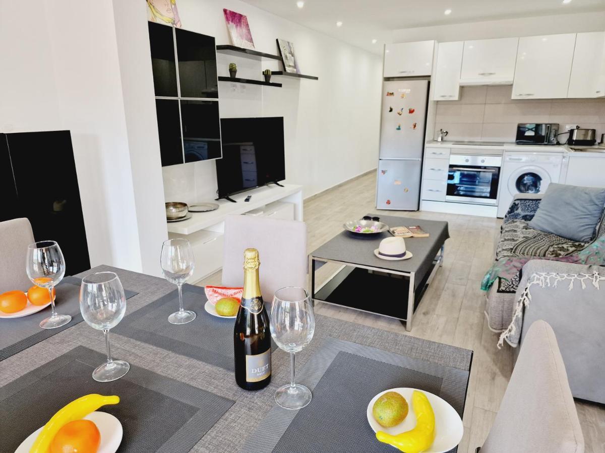 Luxury San Marino Apartment & Pool View Лос-Крістіанос Екстер'єр фото