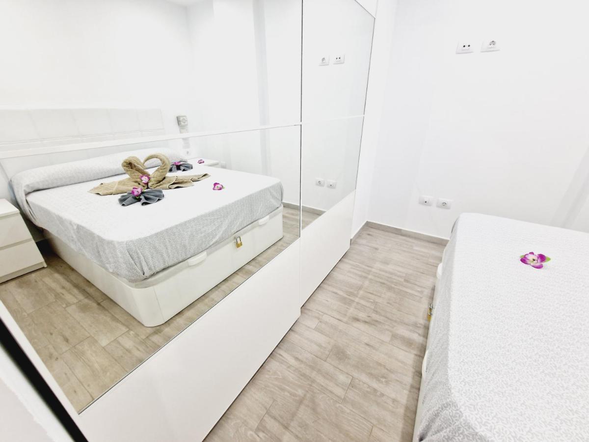 Luxury San Marino Apartment & Pool View Лос-Крістіанос Екстер'єр фото